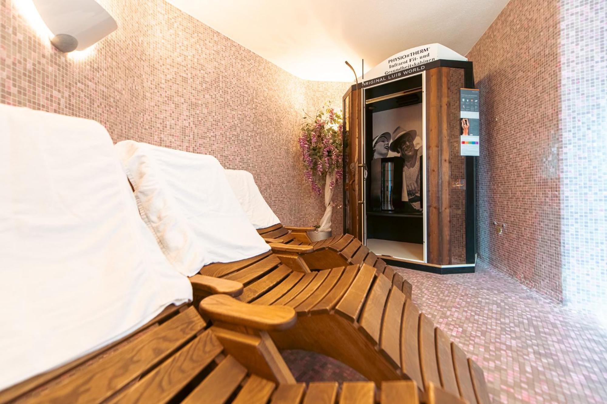Hotel Bacher Рива ди Турес Екстериор снимка